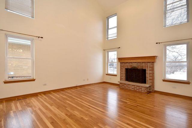 1015 E Irving Park Rd - Photo 3 of 37