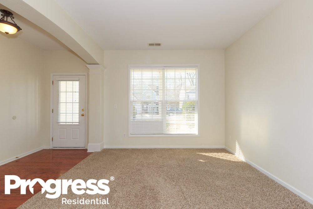 14505 Asheton Creek Dr - Photo 2 of 12