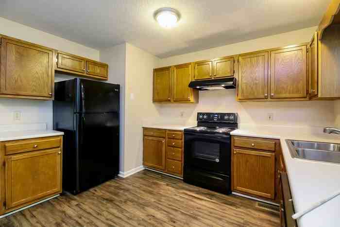 707 Grand Street - Photo 3 of 8