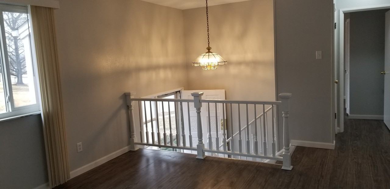 1864 Schulte Hill Drive - Photo 4 of 12