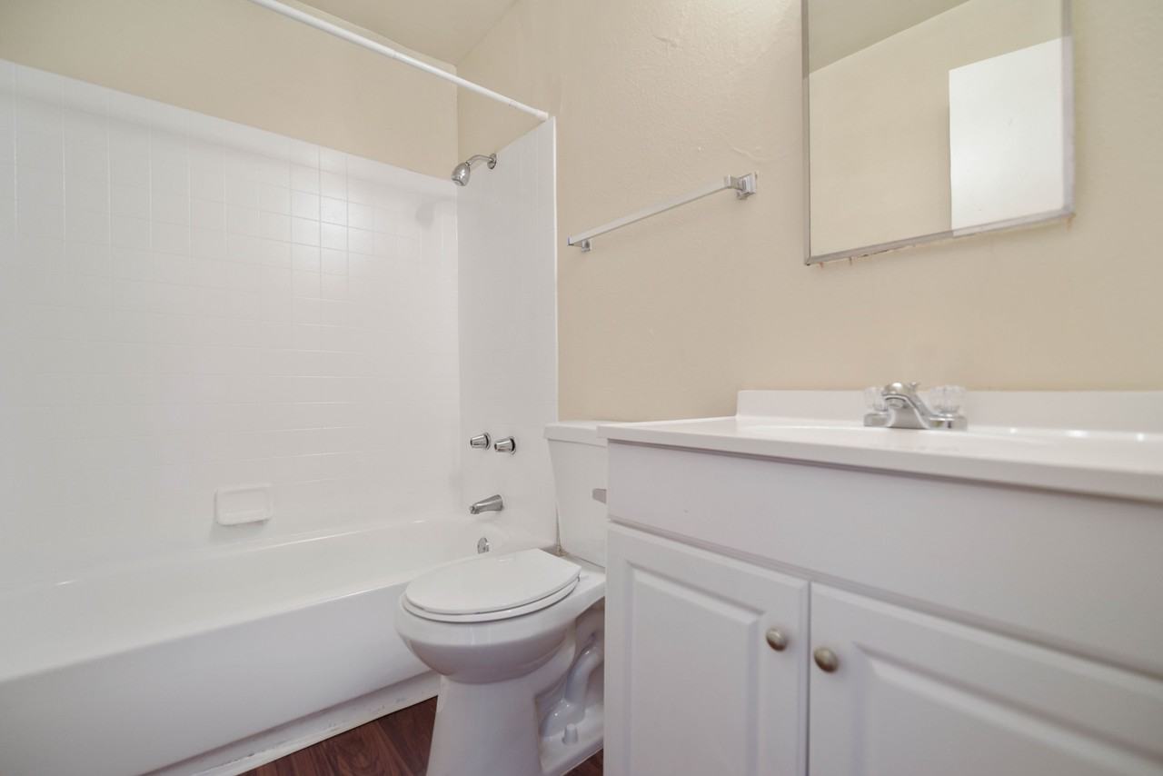 Sunridge Apartments - Photo 2 of 3