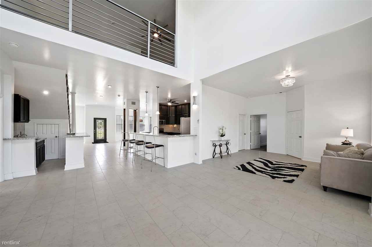 23580 Laneview Rd - Photo 2 of 6