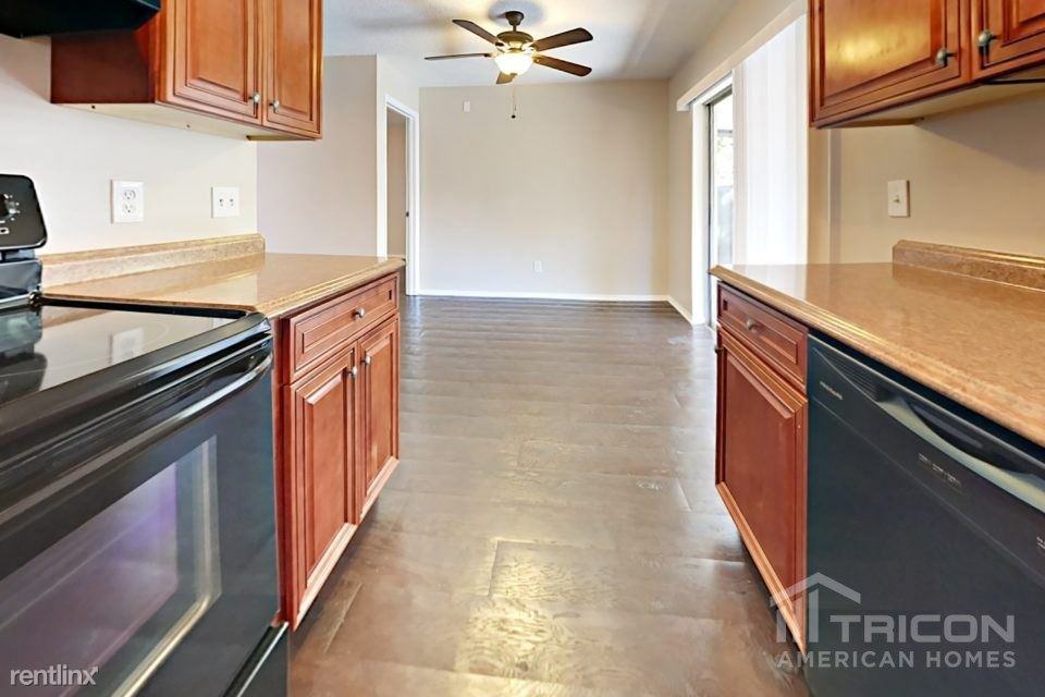 2413 Washington Road - Photo 2 of 32