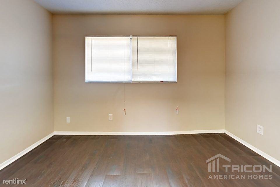 2413 Washington Road - Photo 3 of 32