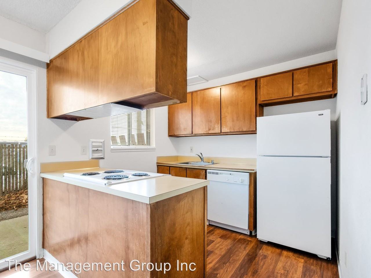 3010 Kauffman Ave - Photo 2 of 9