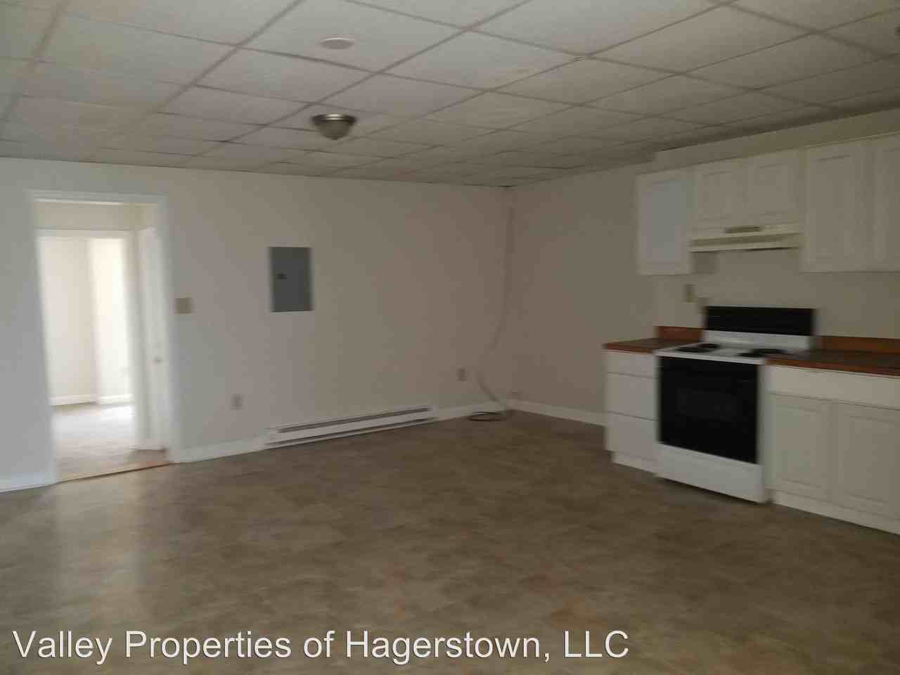 136-138 S Potomac Street - Photo 2 of 5