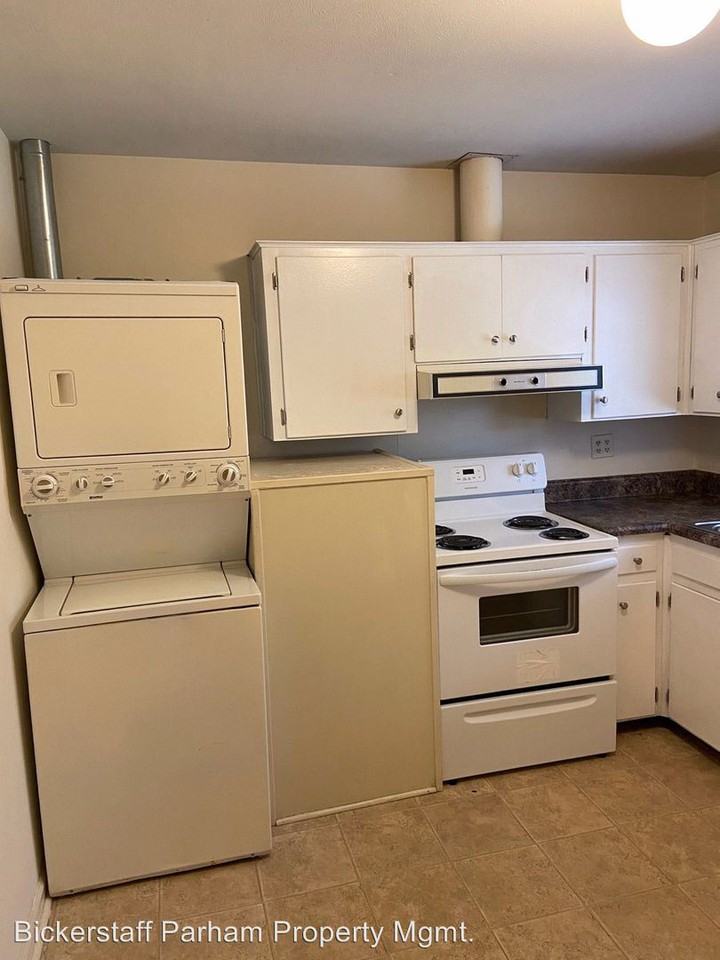 1550 Stark Avenue - Photo 2 of 9
