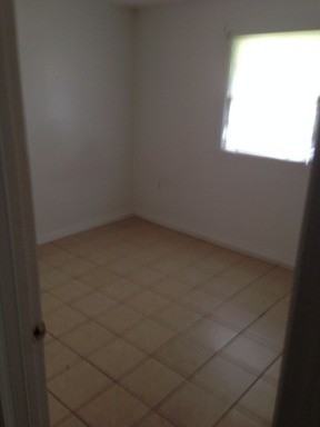 4627 Press Dr - Photo 3 of 6