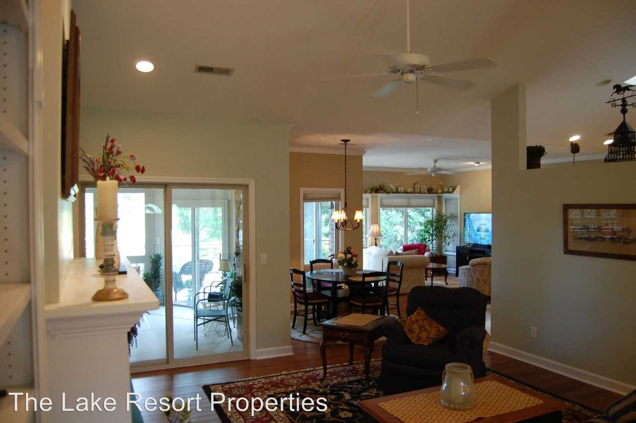 1206 Greenbriar Dr - Photo 2 of 23