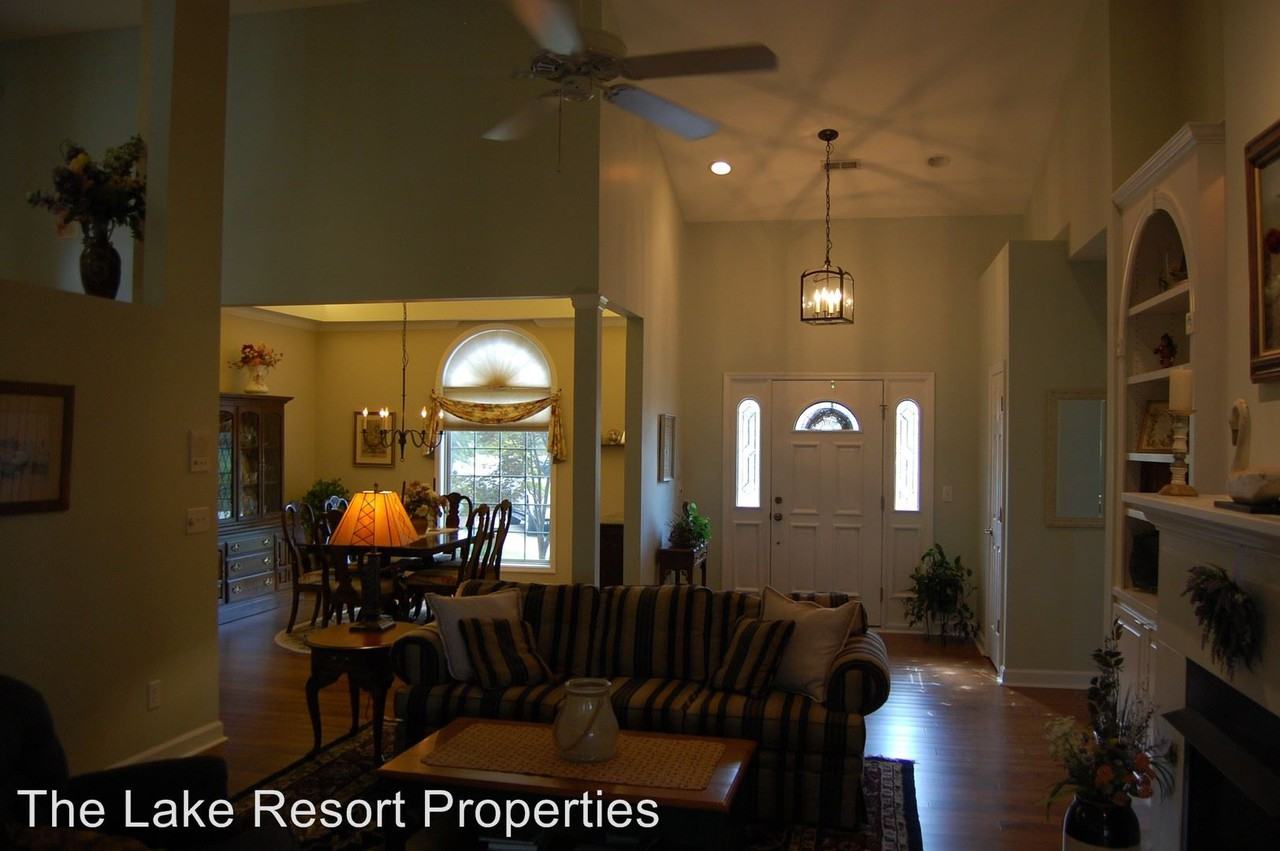 1206 Greenbriar Dr - Photo 3 of 23