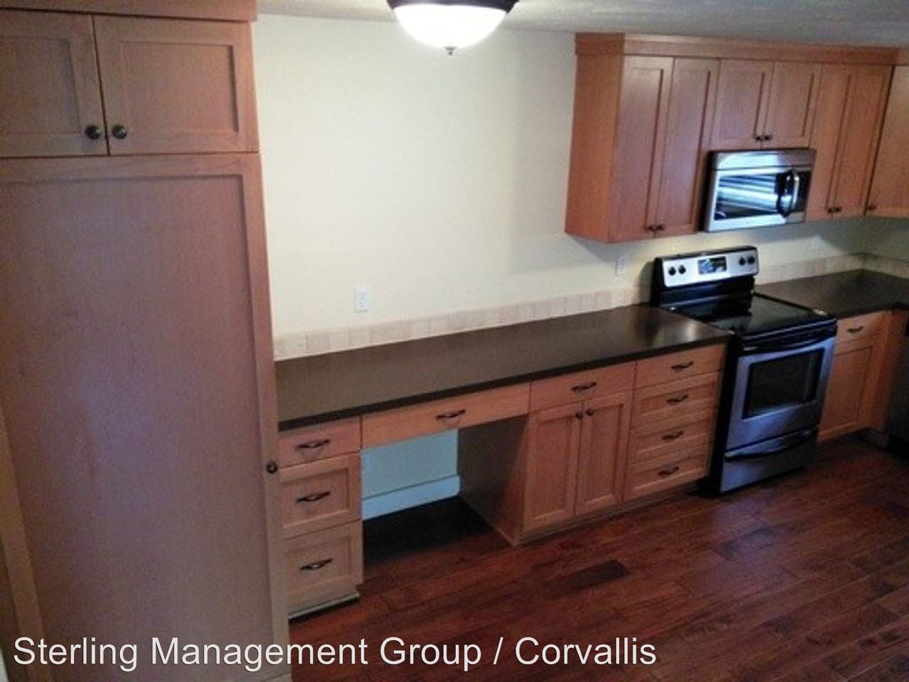 Ashbrook Village Condominiums Newton Place - Photo 3 of 10