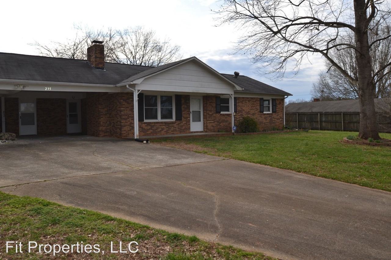 235 Mcmillian Heights Rd - Photo 2 of 19