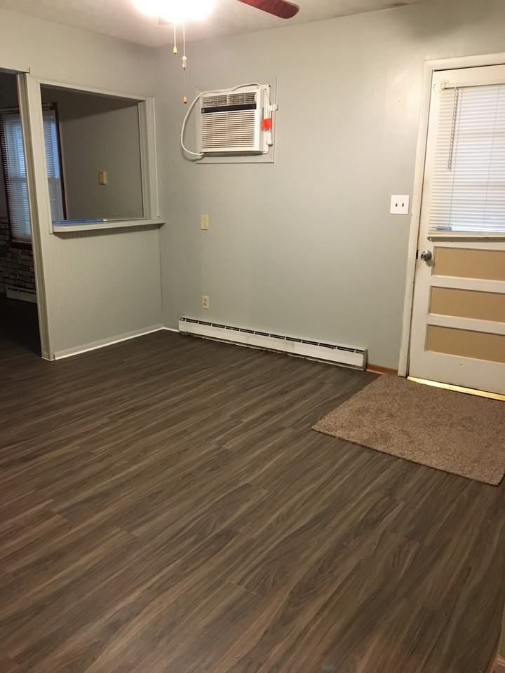 326 Dobson St - Photo 3 of 21