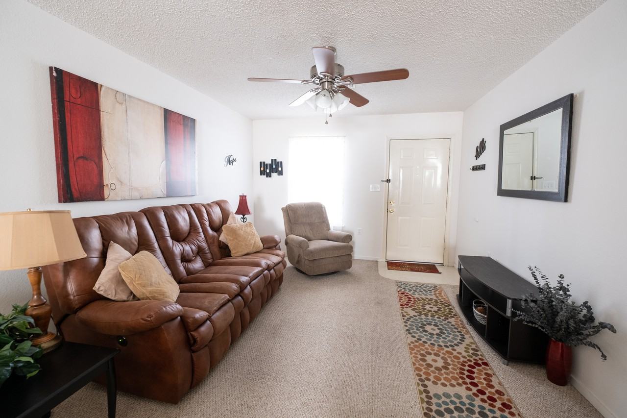 2000 E Park Ave - Photo 3 of 13