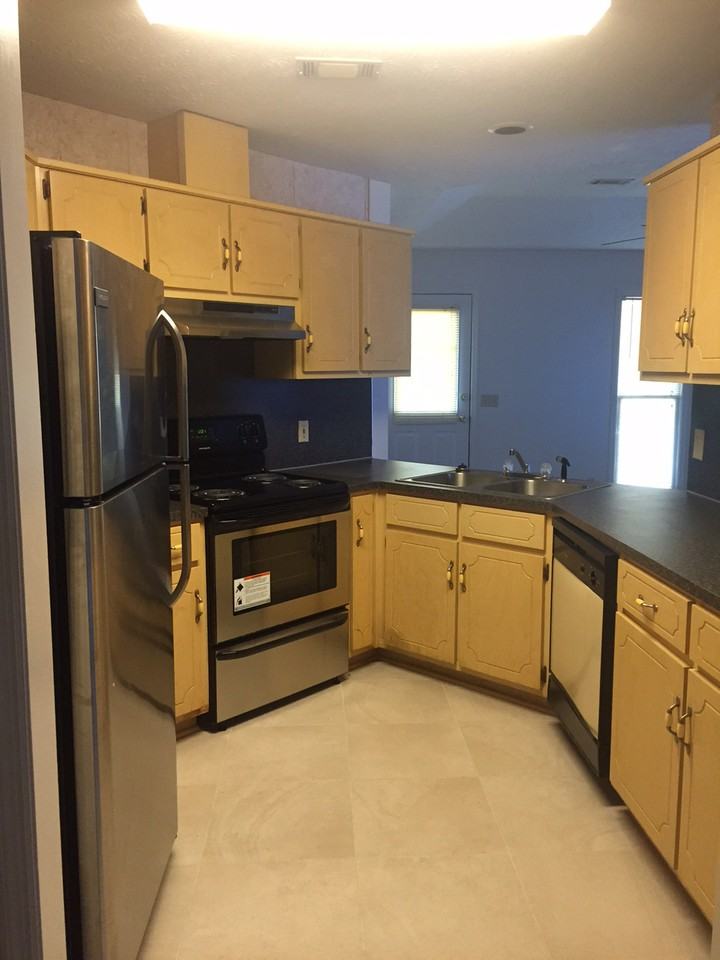 7001 Robins Nest Dr - Photo 4 of 10