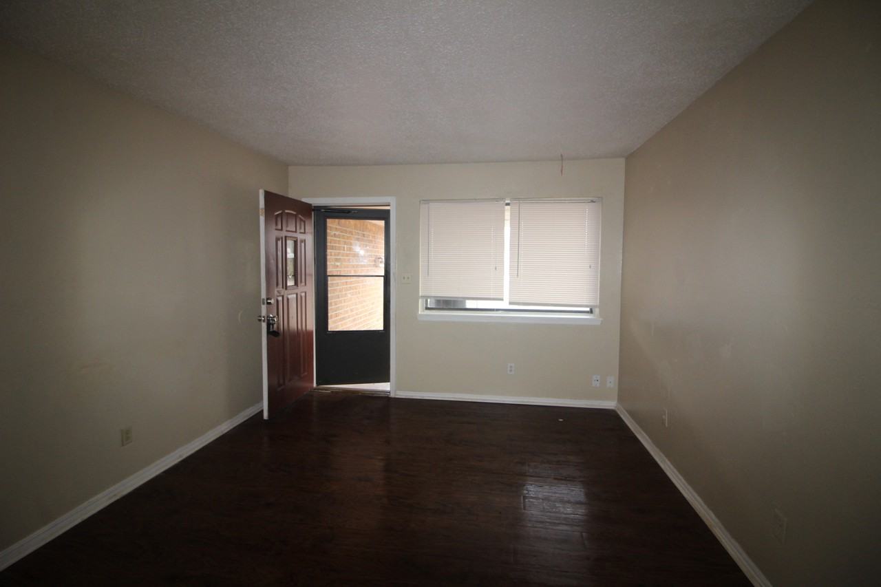 2844 Sw 81st St - Photo 3 of 18