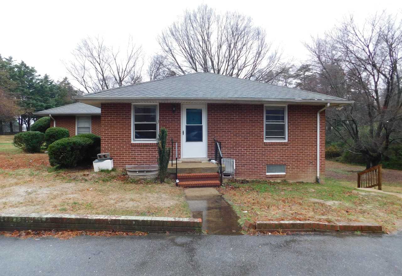 117 Courtland Dr - Photo 2 of 18