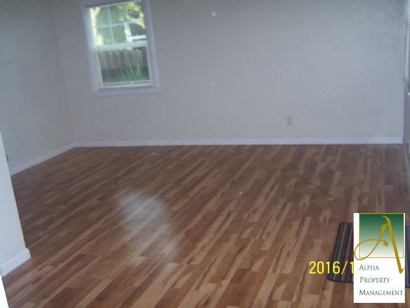 2720 25th St - Photo 5 of 10