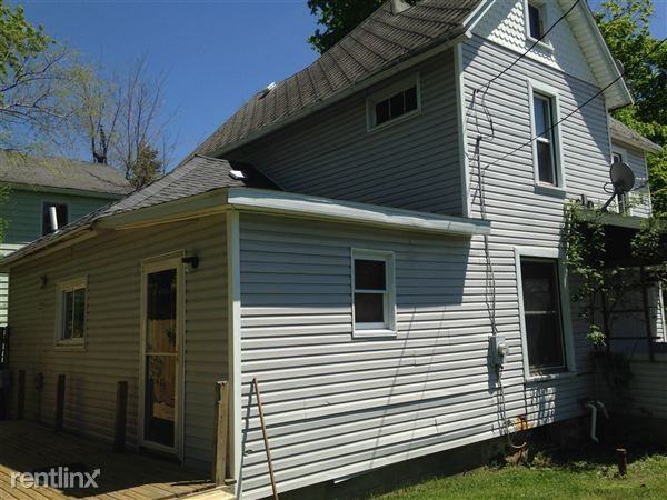 9048 Hamilton St - Photo 2 of 10