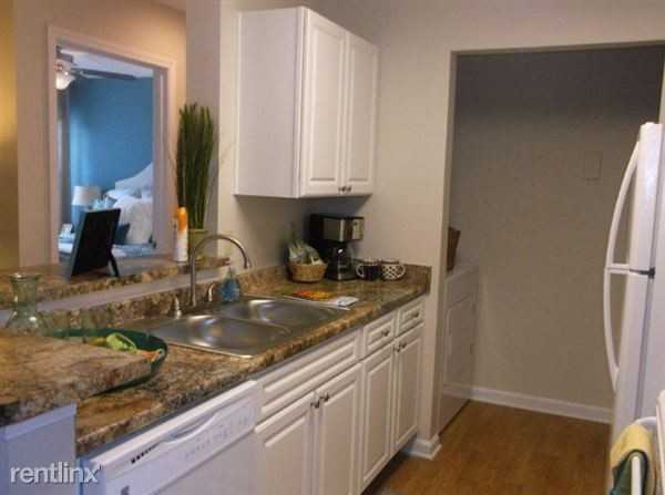 The Club at Carolina Stadium Apartments 1 Catawba Cir, Columbia, SC