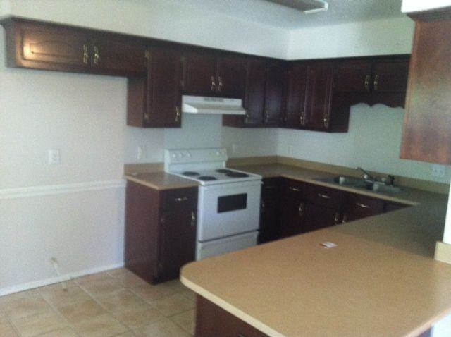 1755 Woodbrook Dr - Photo 3 of 4