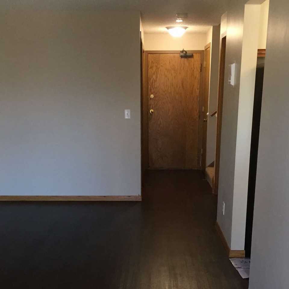 744 Ashland Ave South - 208 - Photo 3 of 14