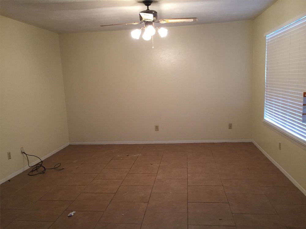 1115 S. Dexter Drive - Photo 2 of 6