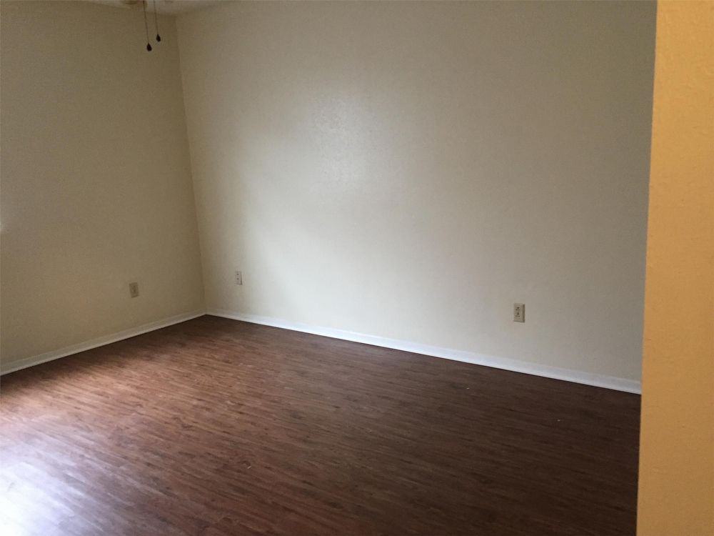 1115 S. Dexter Drive - Photo 3 of 6