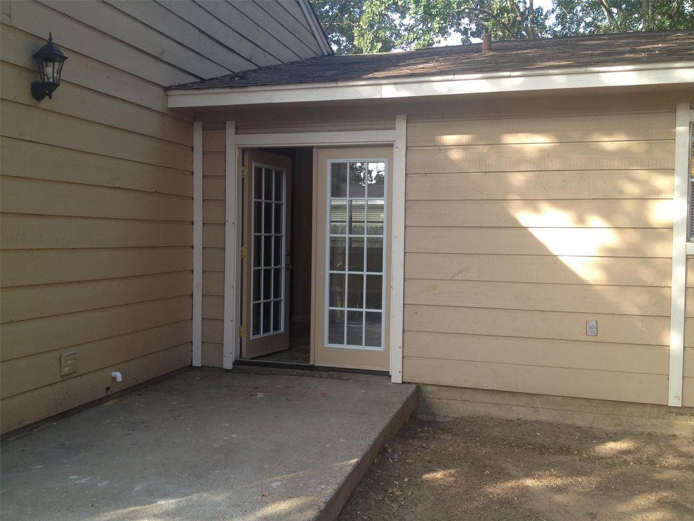 1005 San Saba Dr - Photo 2 of 9