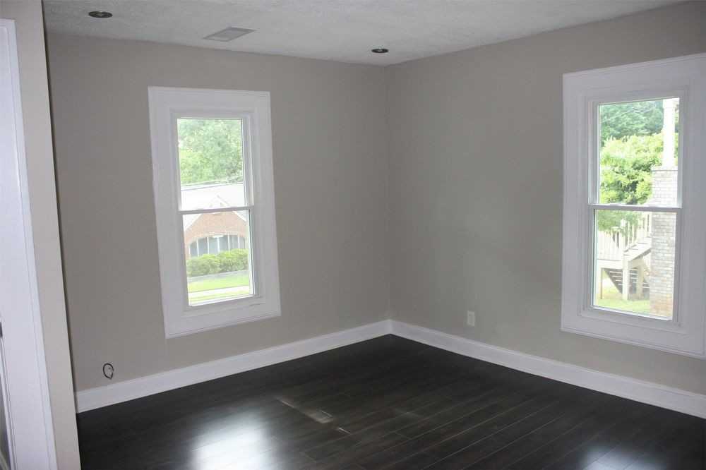 1194 1194 Woodland Avenue Southeast - 1 - Photo 3 of 15