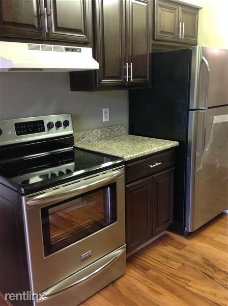 15311 Beaverbrook Ct #2BBLDG90 - Photo 3 of 8