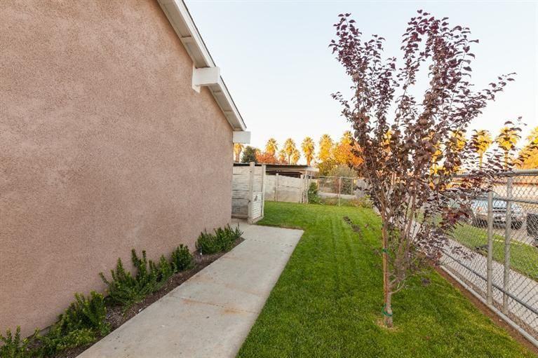 810 S Adler Ave. - 201 - Photo 3 of 8