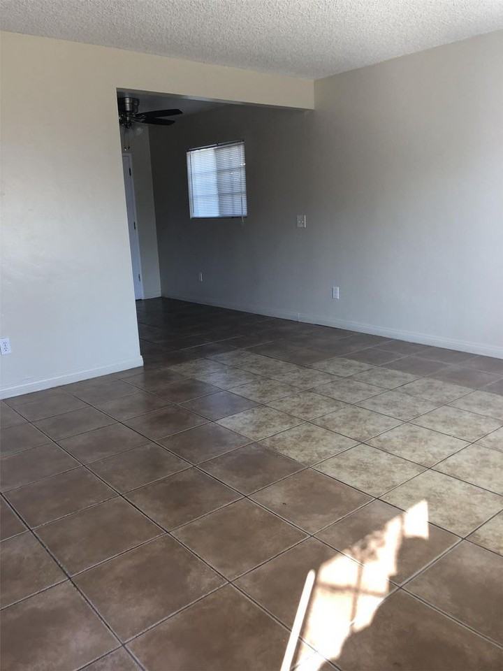 917 East 20th Street - 1 - Photo 3 of 9