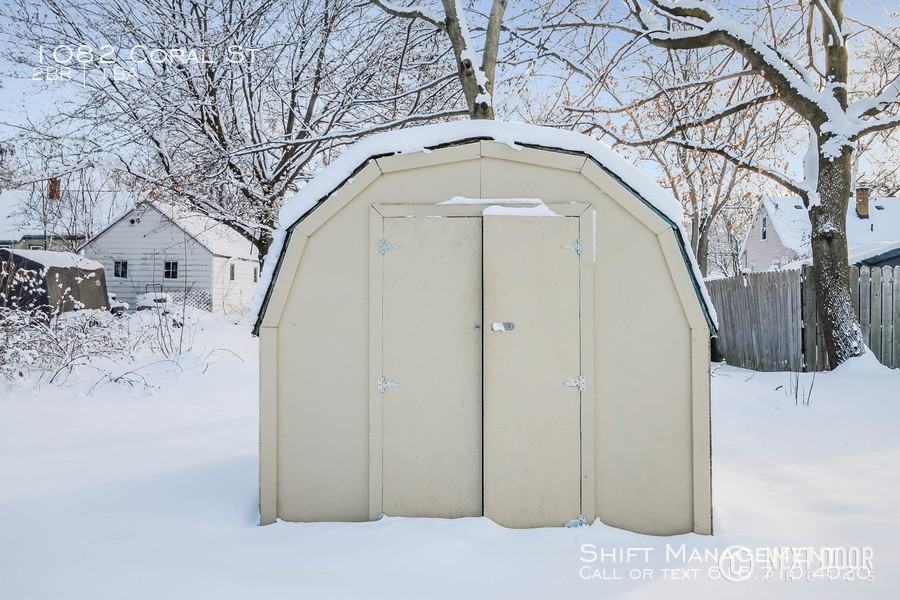 1082 Coral St - Photo 3 of 17