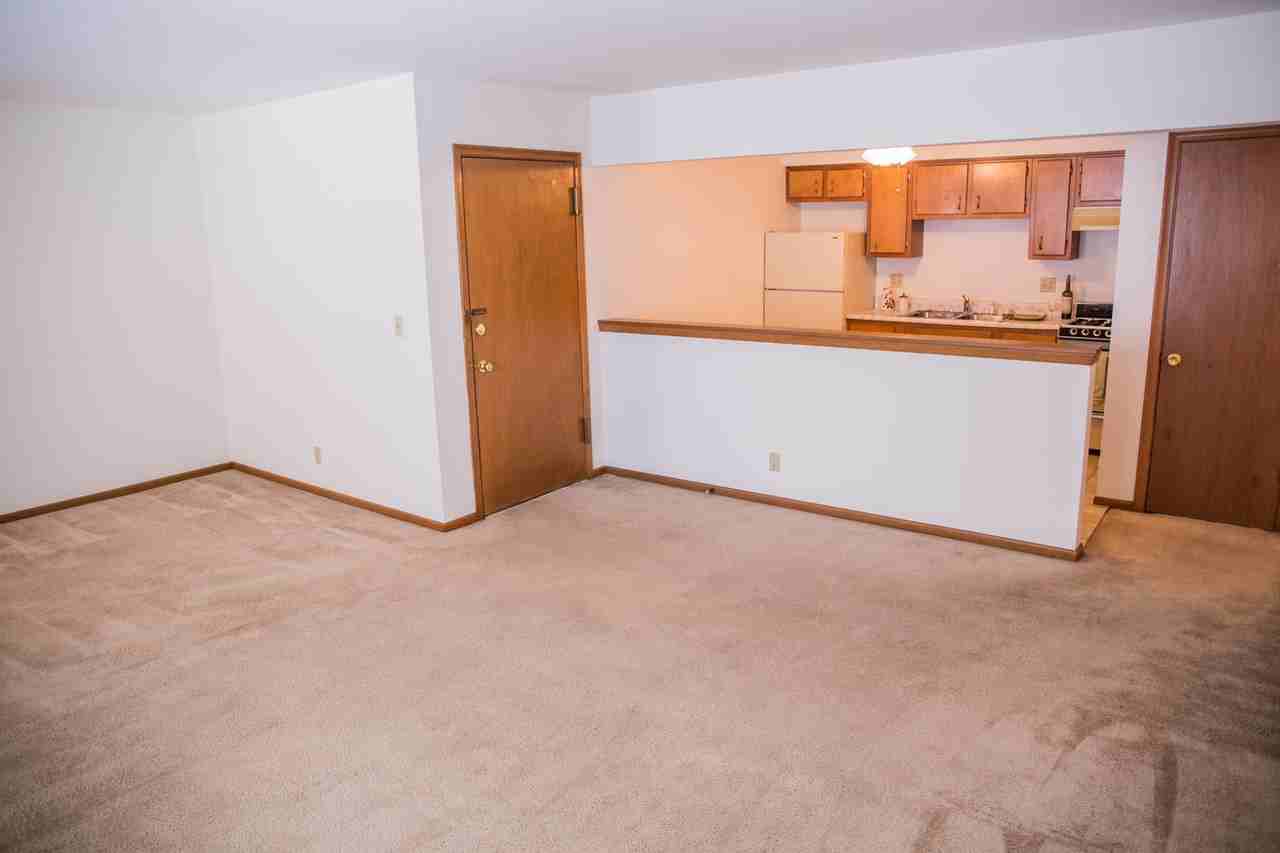 Shirley Ann - Photo 3 of 7