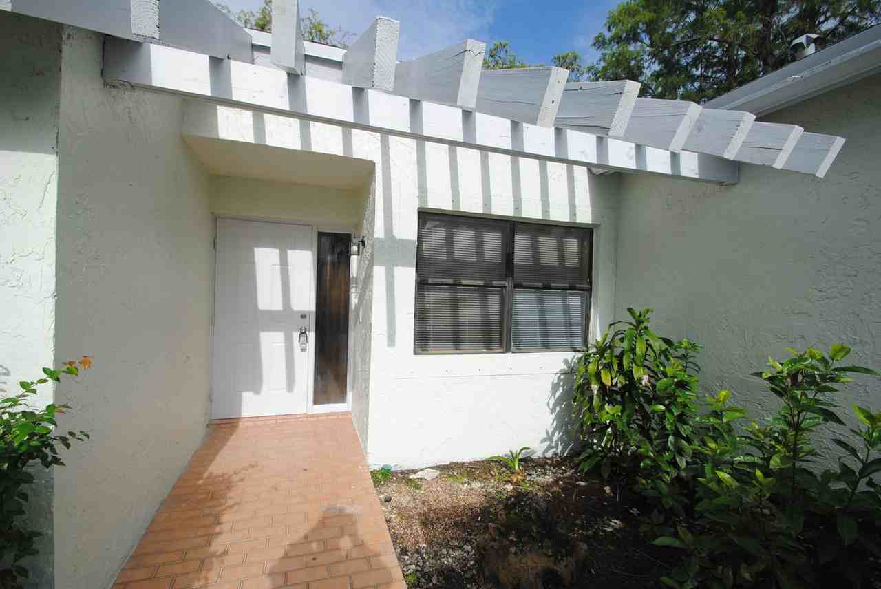 7010 Nw 49th Pl - Photo 2 of 20