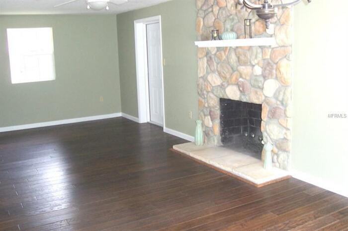 409 46th Street West - Photo 3 of 9