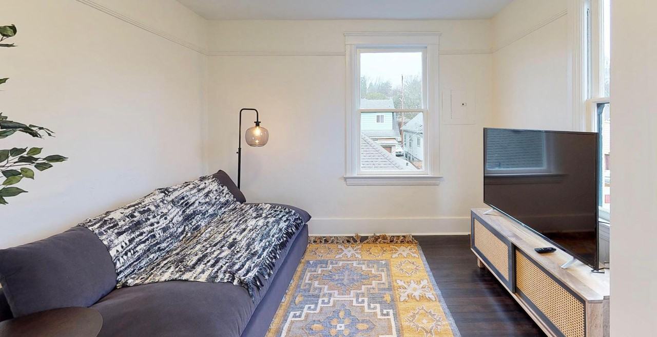 Spacious Central District home near Seattle University Apartments in