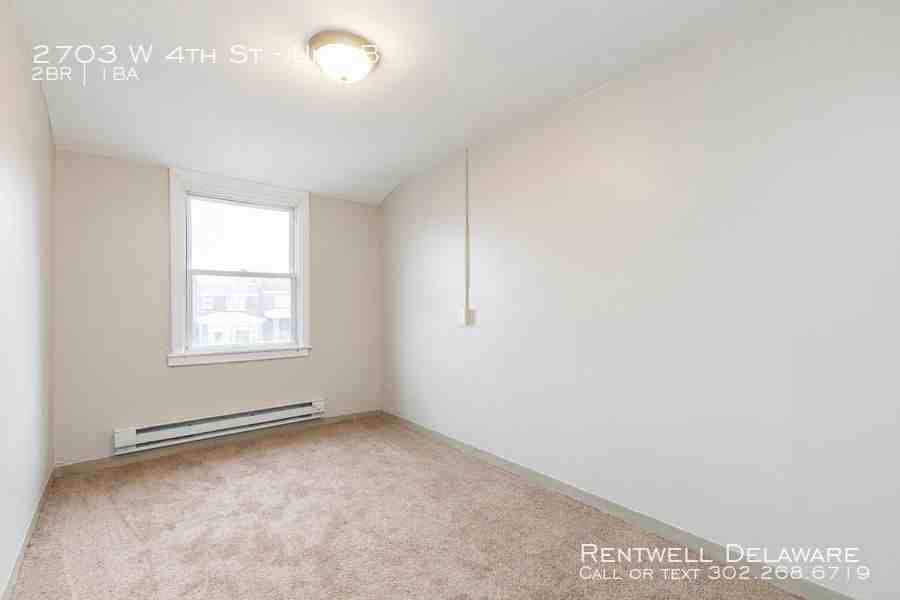 2703 W 4th St #B - Photo 2 of 15