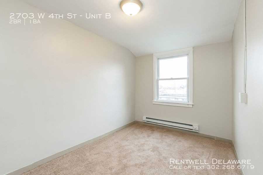 2703 W 4th St #B - Photo 3 of 15