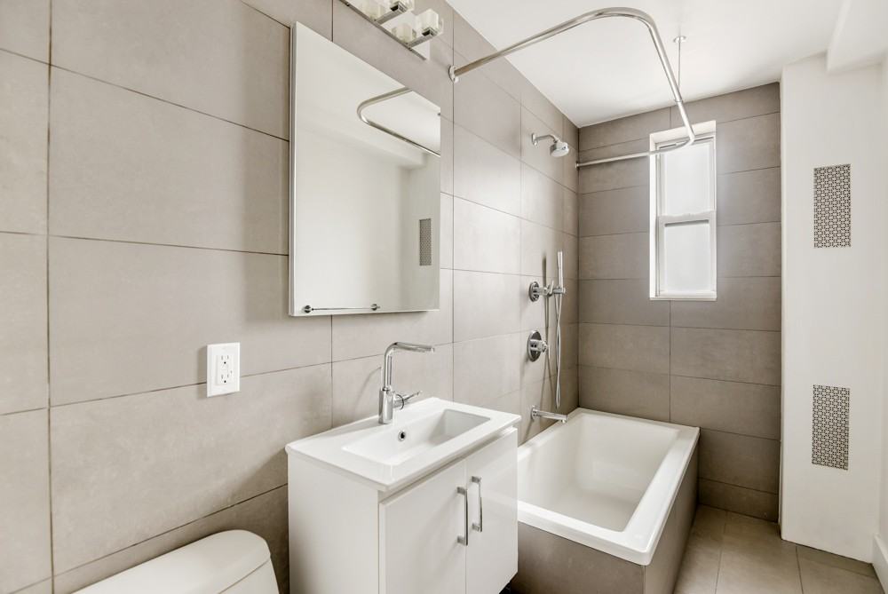 777 St. Marks Avenue - Photo 3 of 6