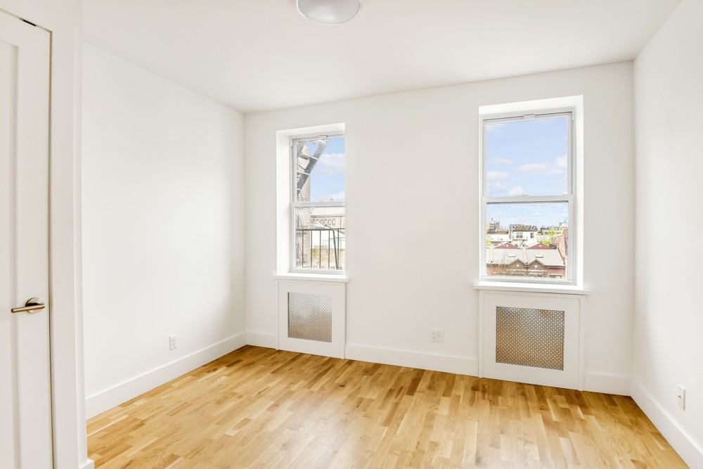 777 St. Marks Avenue - Photo 5 of 6