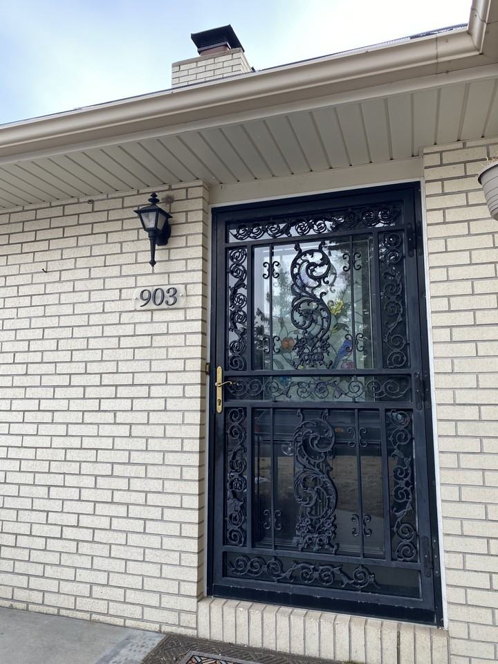 903 Ridgeland Street - Photo 2 of 19