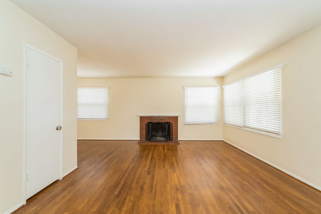 8527 Hickory Ln - Photo 2 of 16