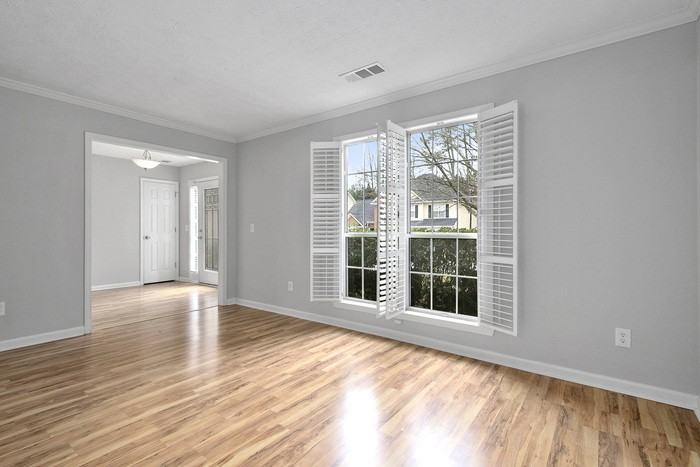 2455 Compton Place - Photo 2 of 9