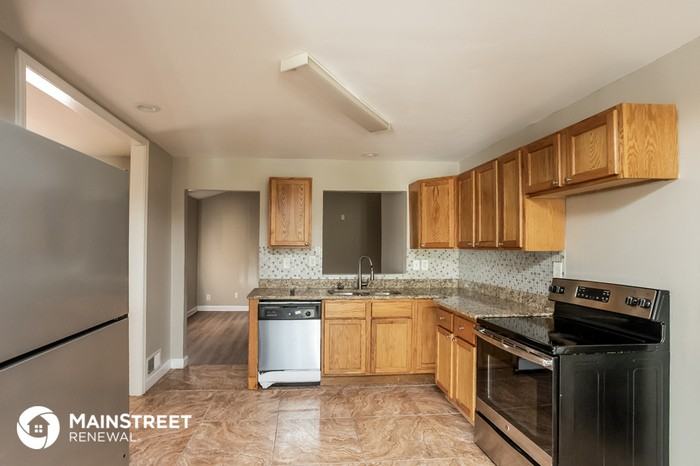 1960 West Kimberly Road Southwest - Photo 3 of 15