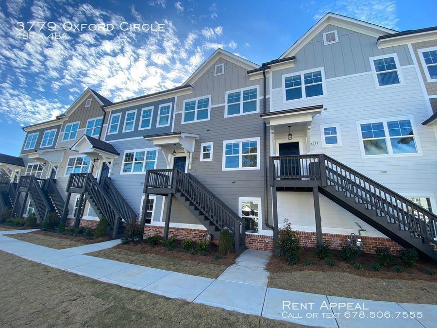 3779 Oxford Circle - Photo 3 of 50
