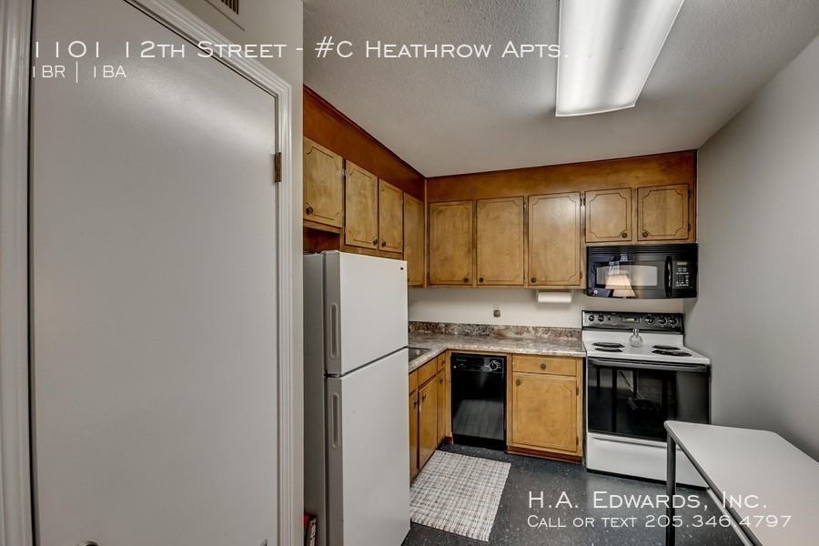 1101 12th St - Photo 5 of 8