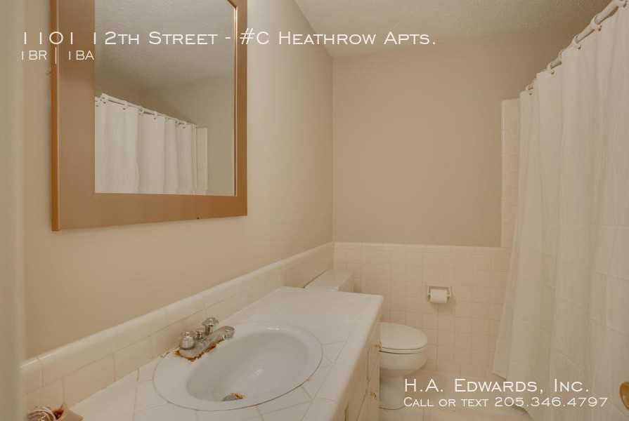 1101 12th St - Photo 2 of 8