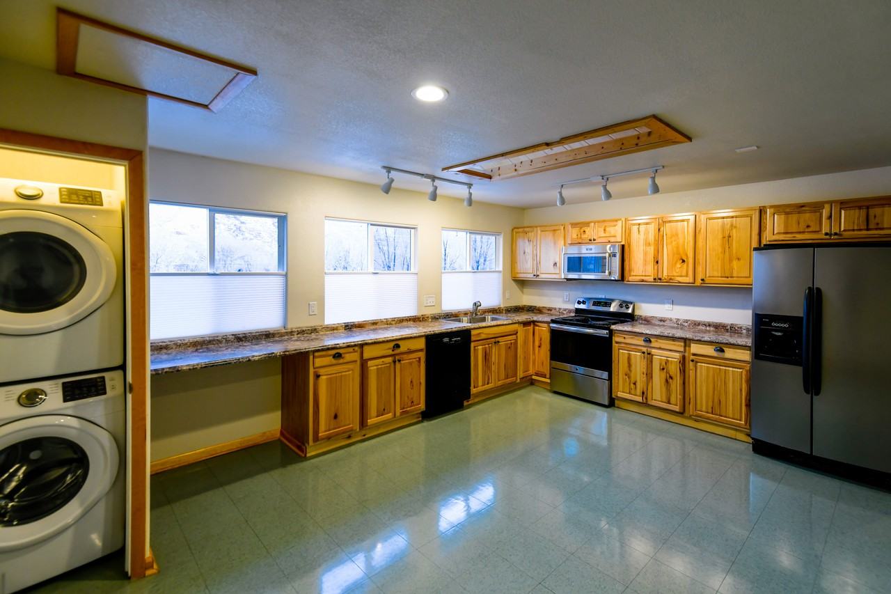 5663 Co Rd 203 - Photo 3 of 18